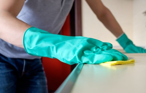 Emergency response and area safety during carpet cleaning work
